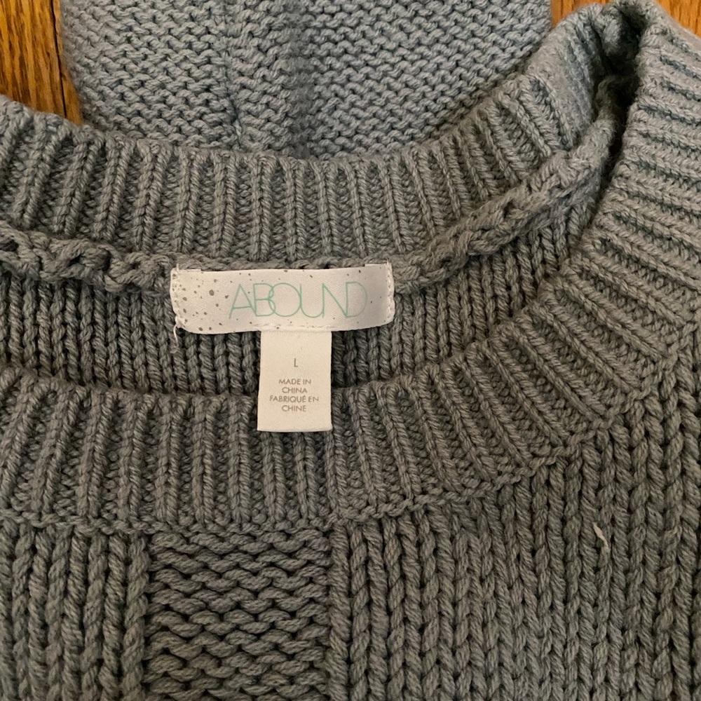 Sweater - Picture 2 of 3